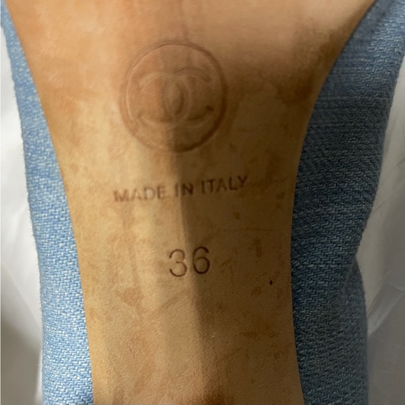 Vintage Chanel Two Tone Pumps - Picture 6 of 8